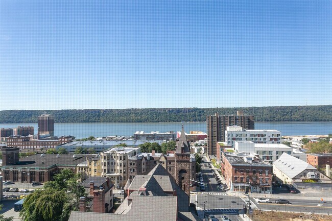 Building Photo - 70 Ashburton Ave