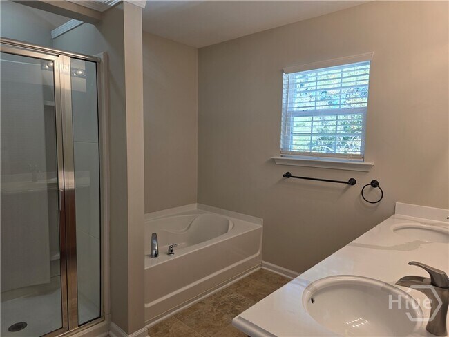 Building Photo - 829 Hyacinth Cir