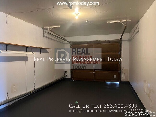 Building Photo - 6104 Glen Mary Ln SE