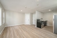 Building Photo - 212 New York St