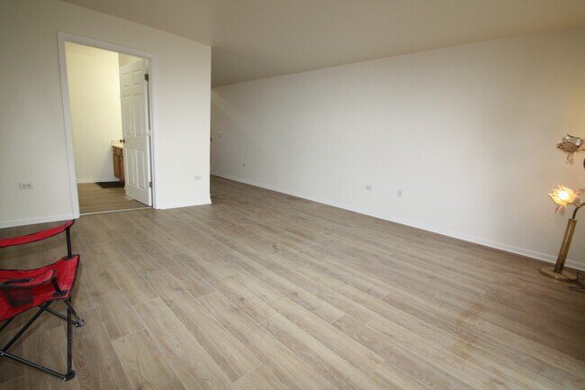 Building Photo - 2969 Saganashkee Ln