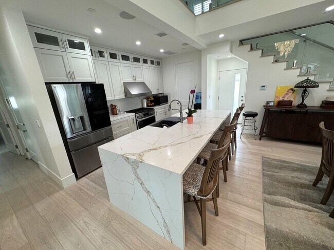 Building Photo - Luxury Coastal Living – Brand New Custom H...