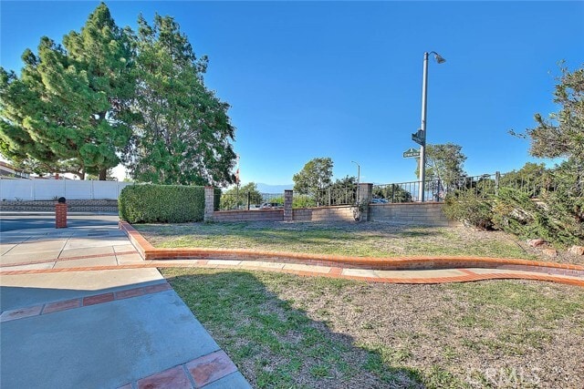 Building Photo - 23862 Country View Dr