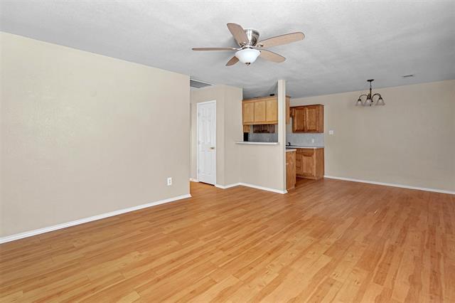 Building Photo - 2549 E Renfro St