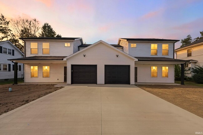 Primary Photo - 3710 Wayne Trce