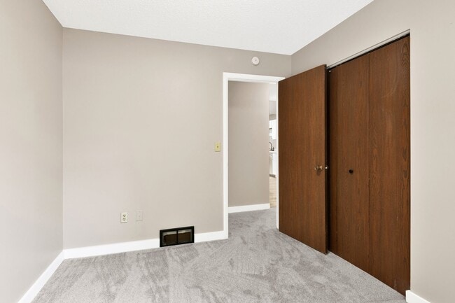 Building Photo - 3463 Blackwood Dr