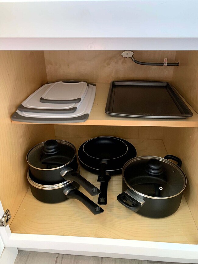 Building Photo - 7388 Oneida Dr