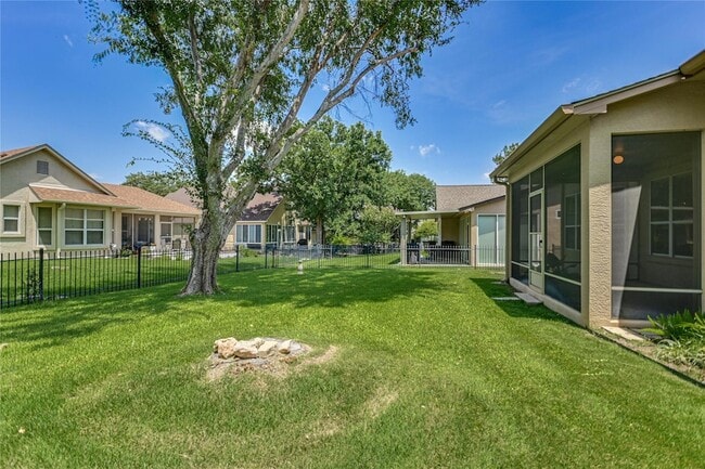 Building Photo - 112 Bluebell Dr