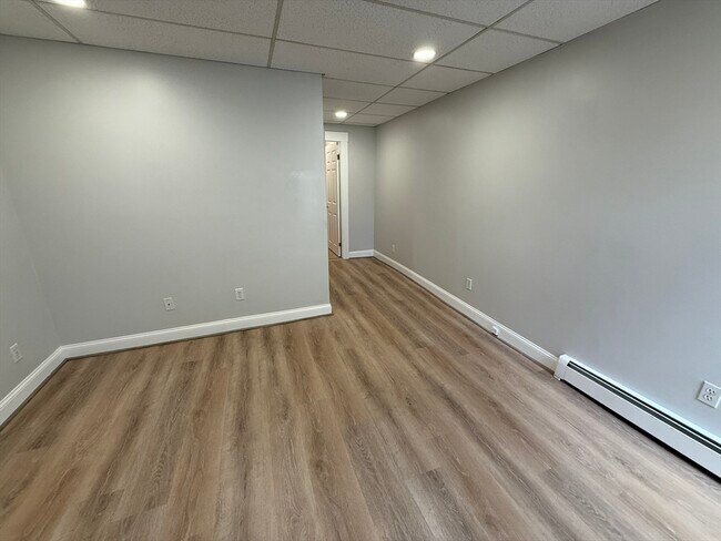 Building Photo - 63 Holten St