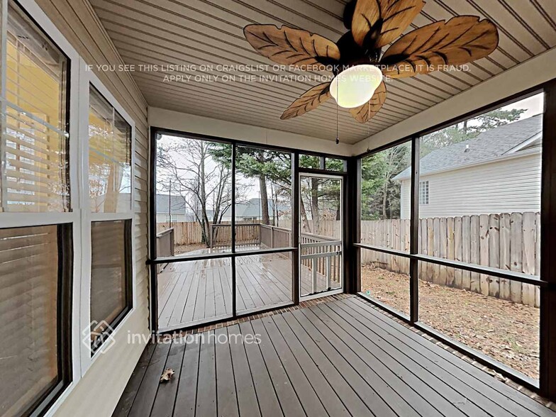 Building Photo - 508 Riverglen Dr NW