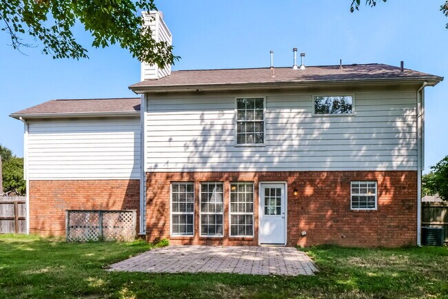 Building Photo - 6671 Hidden Fern Ln E