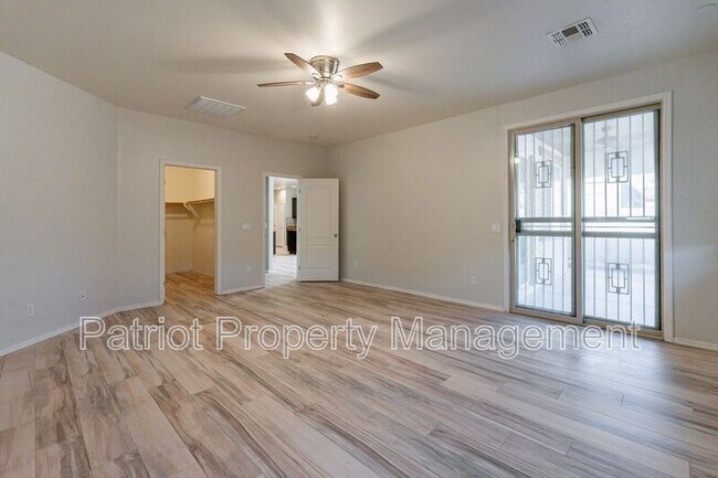 Building Photo - 329 S 172nd Dr