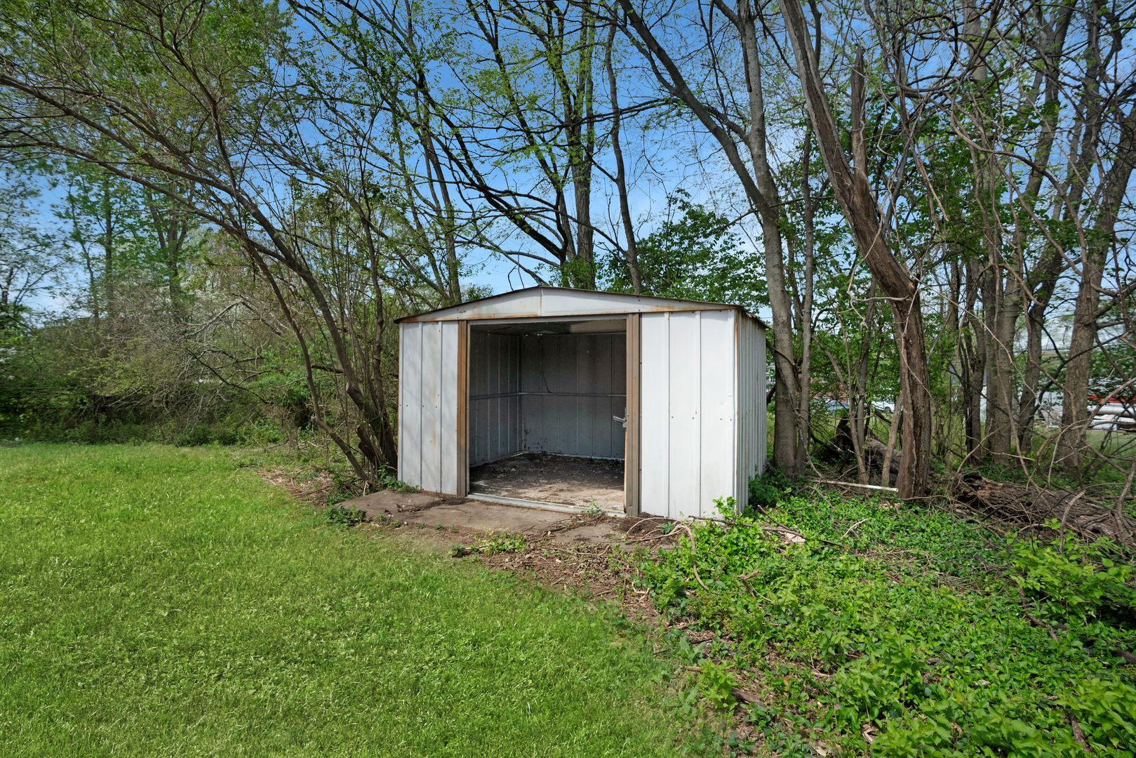 Building Photo - 1857 Memorial Dr