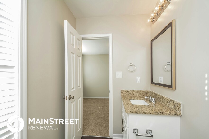Building Photo - 313 Whitehall Ct