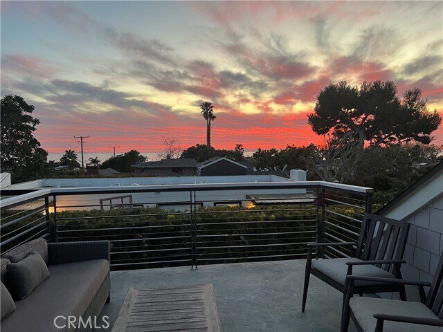 Building Photo - 521 Seaview St