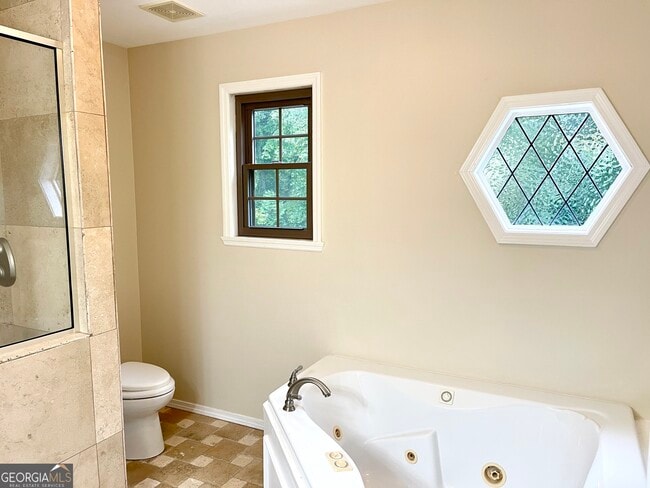 Building Photo - 4059 Charleston Ct SE