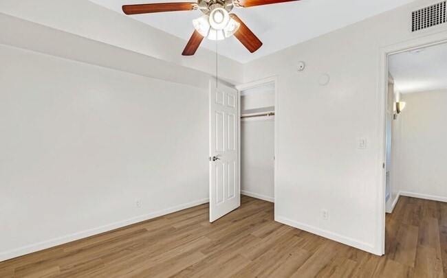 Building Photo - 2861 N Columbus Blvd