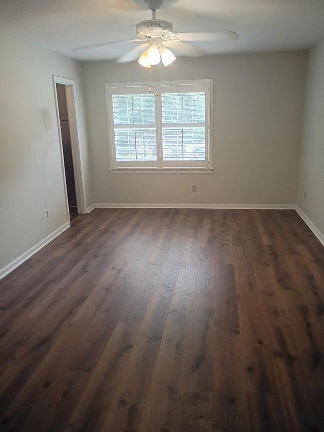 Building Photo - 4437 Old Hickory Ln
