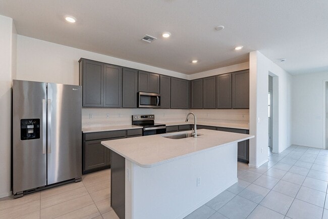 Building Photo - Modern 3-Bed + Den Home in Ventana De Estrellas