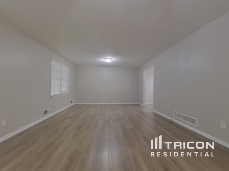 Building Photo - 2811 Quinbery Dr