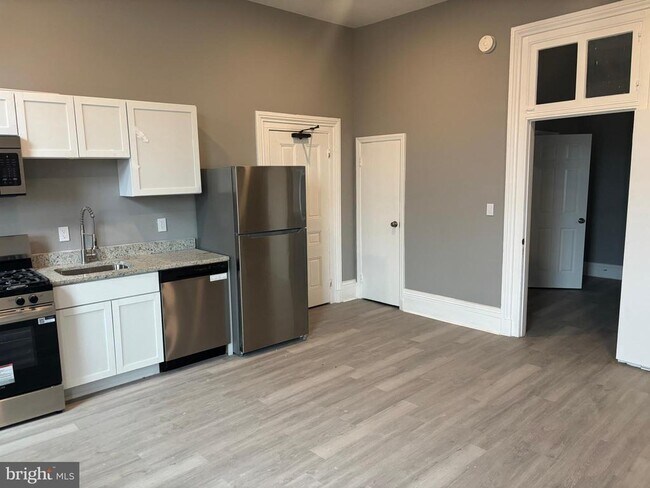 Building Photo - 2124 Maryland Ave