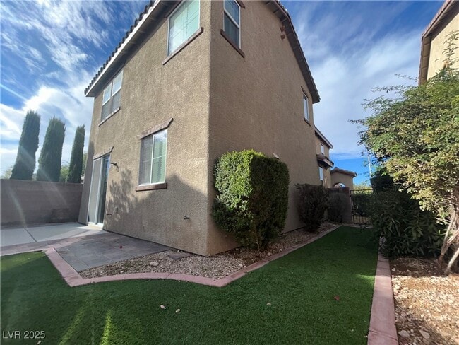 Building Photo - 10066 Trotter Peak St