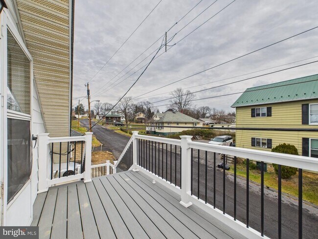 Building Photo - 820 E Oldtown Rd