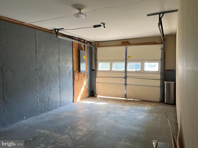 Building Photo - 403 St Marys Ave