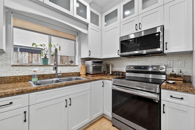 Building Photo - 15874 SW 138th Terrace