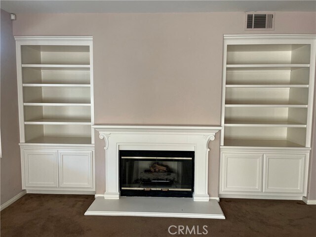 Building Photo - 524 Golden W Dr