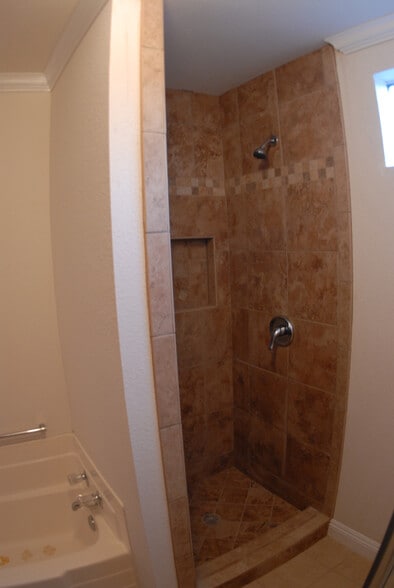 Tiled Custom Showers - 4705 Kester Ave