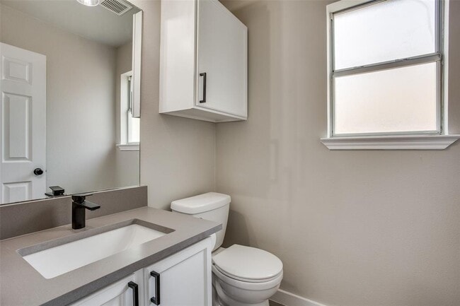 Building Photo - 517 Dusty Leather Ct