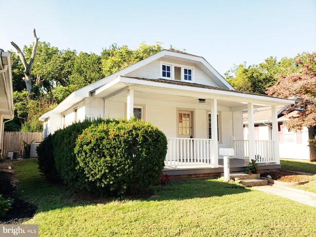Building Photo - 306 Locust Terrace