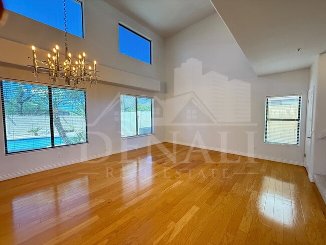 Building Photo - 14204 N 100th Pl