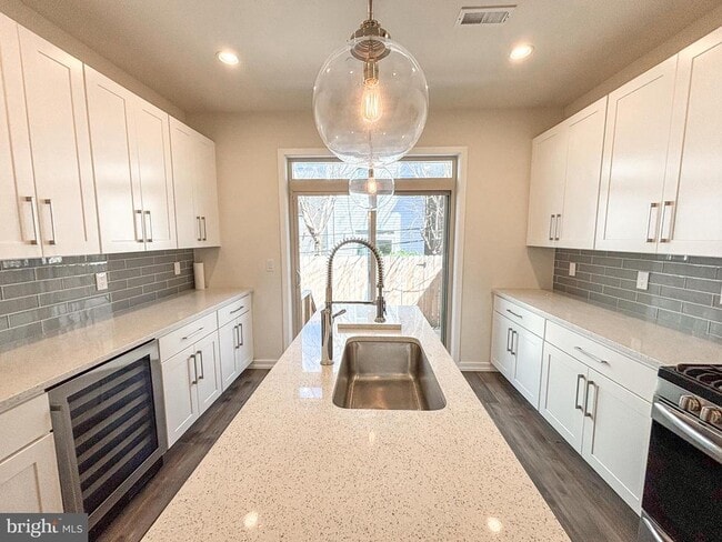 Building Photo - 1439 S Taylor St