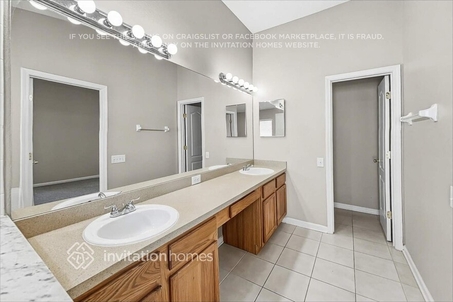 Building Photo - 30237 Glenham Ct