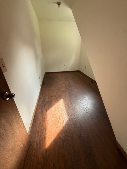 Building Photo - 130 Front St