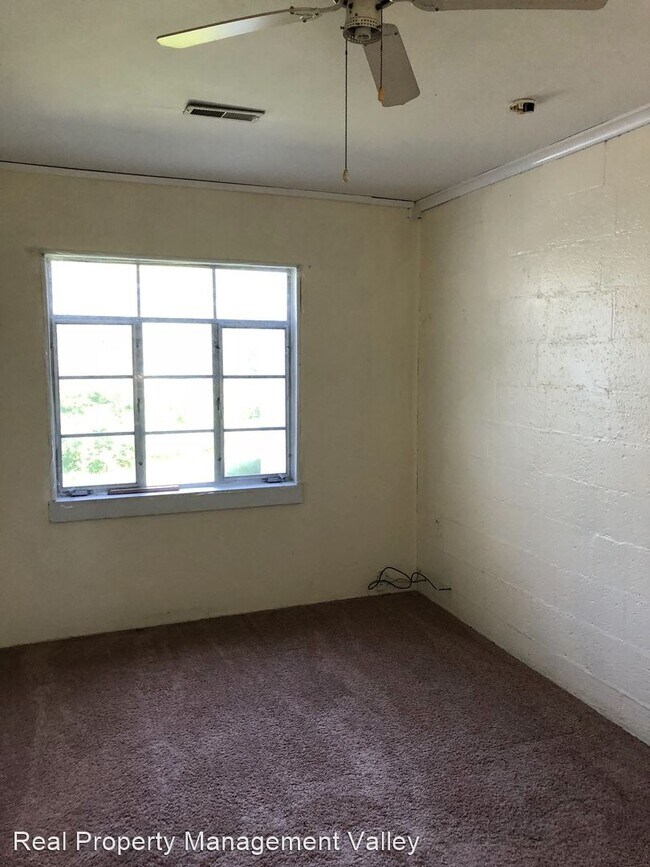 Building Photo - 2 br, 1 bath House - 8946 Teays Valley Road