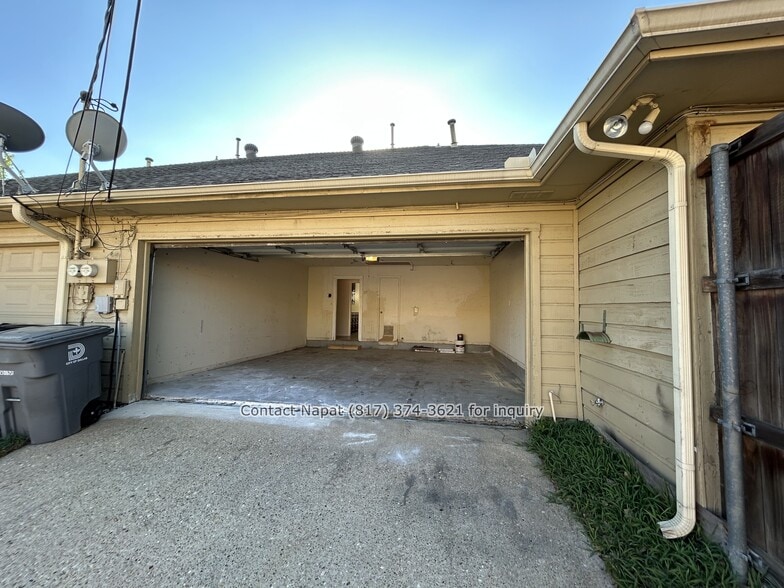 Building Photo - 16416 Lauder Ln