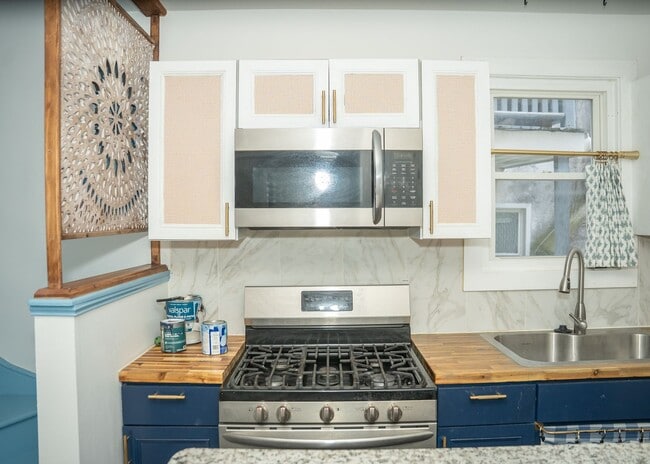 Building Photo - 513 Poplar St