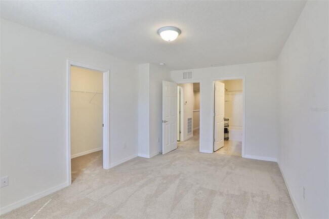 Building Photo - 9162 Hillcroft Dr