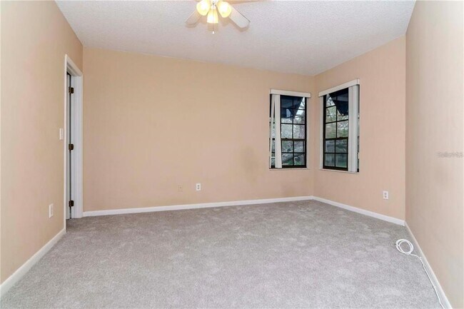 Building Photo - 8737 Bardmoor Pl
