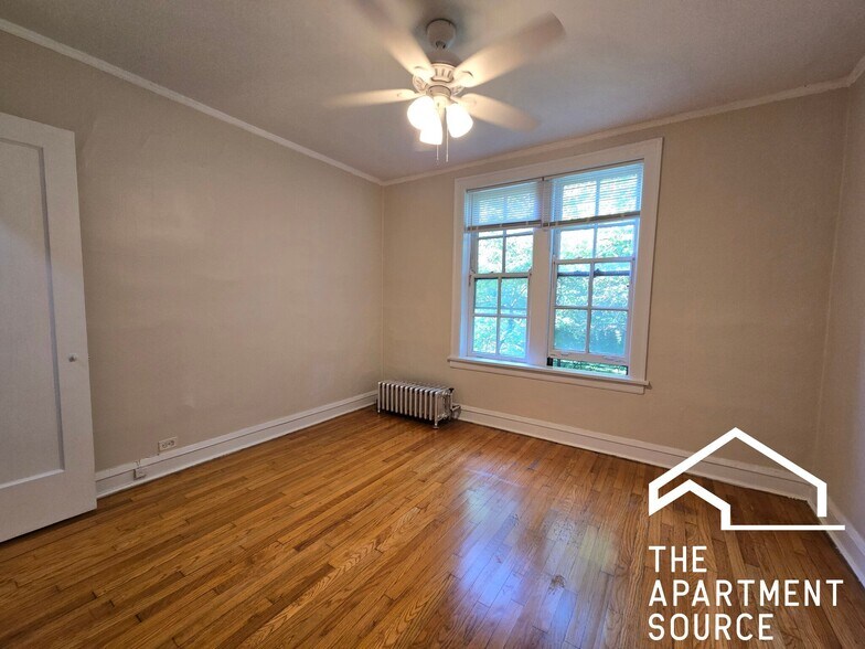Building Photo - 1454 Oak Ave