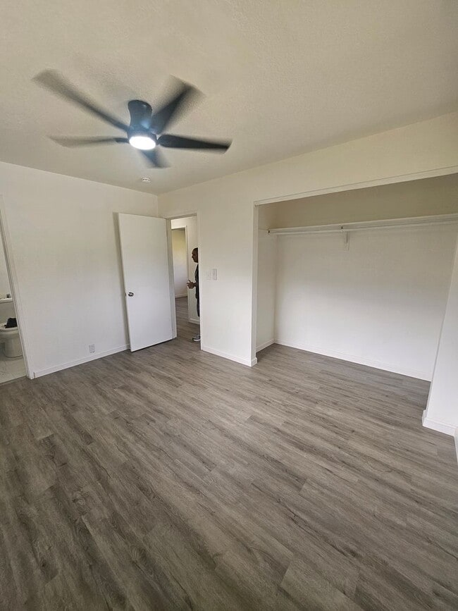 Building Photo - Beautiful 3 bedroom home NEWLY RENOVATED!