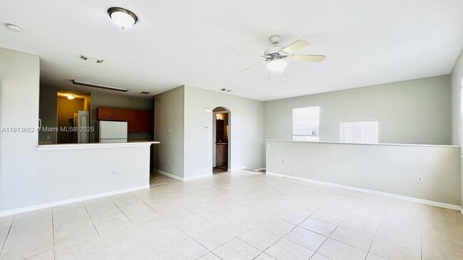 Building Photo - 124 SW Peacock Blvd