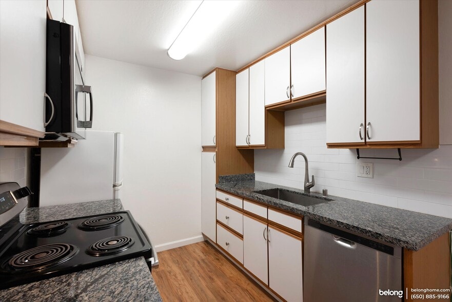 Building Photo - 2025 California St