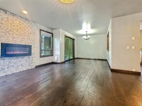 Building Photo - AVAILABLE NOW! Beautiful Kirkland South Rose Hill Home with Fireplace and Forest View