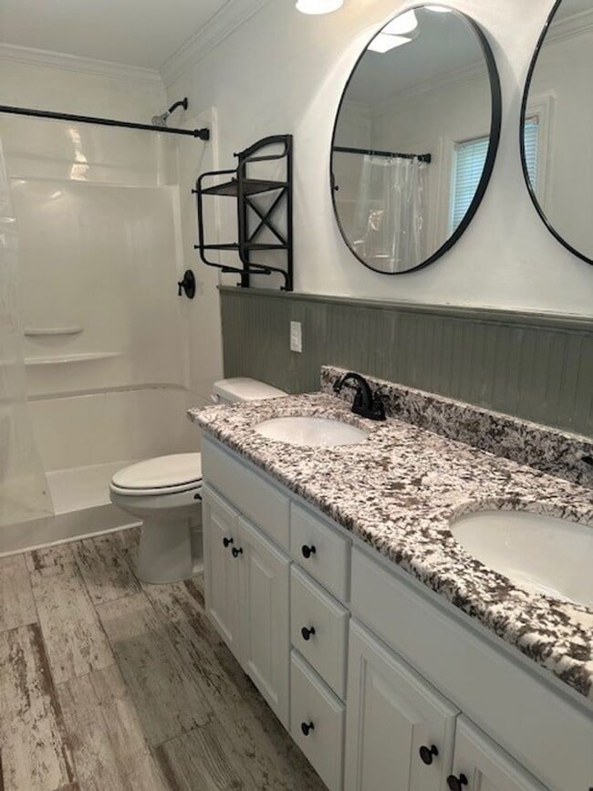 Building Photo - 3 Bed/2 Bath Home - Minutes from SJAFB, Sh...