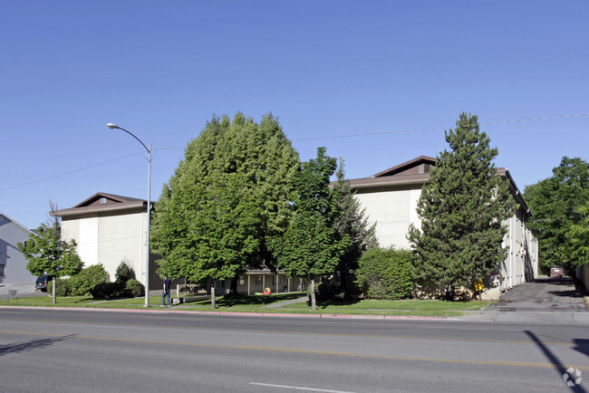 Brigham #39 s Court 401 N 900 E Provo UT 84606 Apartment Finder Brigham #39 s Court 401 N 900 E Provo UT 84606 Apartment Finder