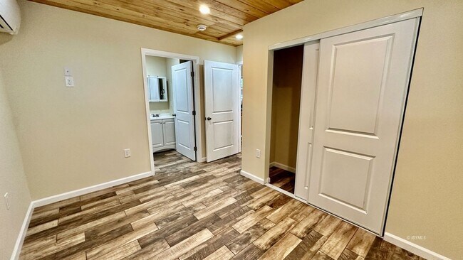 Building Photo - 54705 Pine Crest Ave